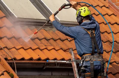 Démoussage et hydrofuge de toiture à Courtenot